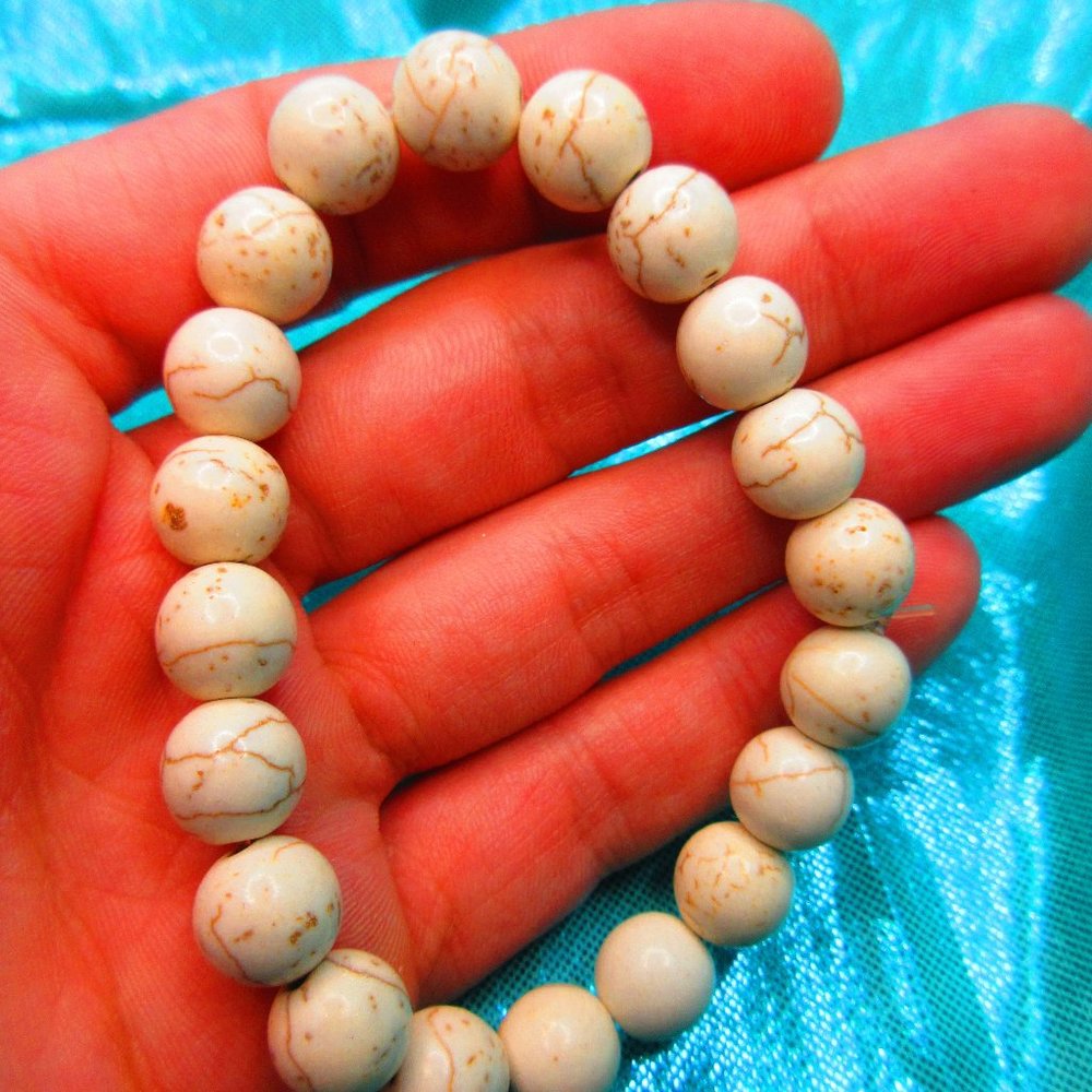 Howlite 10mm Round 7" Stretchy Gemstone Bracelet